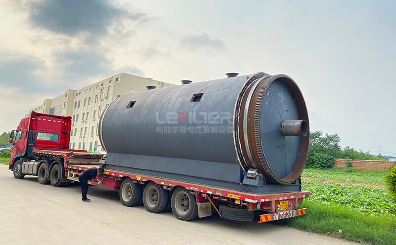 利菲爾特煉油設備裝車發(fā)貨 (2) 利菲爾特煉油設備裝車發(fā)貨