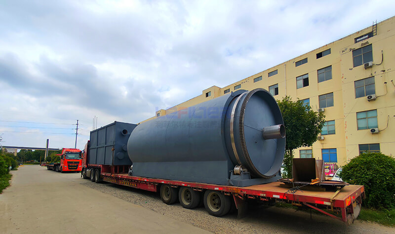 LES-2675油泥煉油設(shè)備裝車(chē)發(fā)貨 LES-2675油泥煉油設(shè)備裝車(chē)發(fā)貨