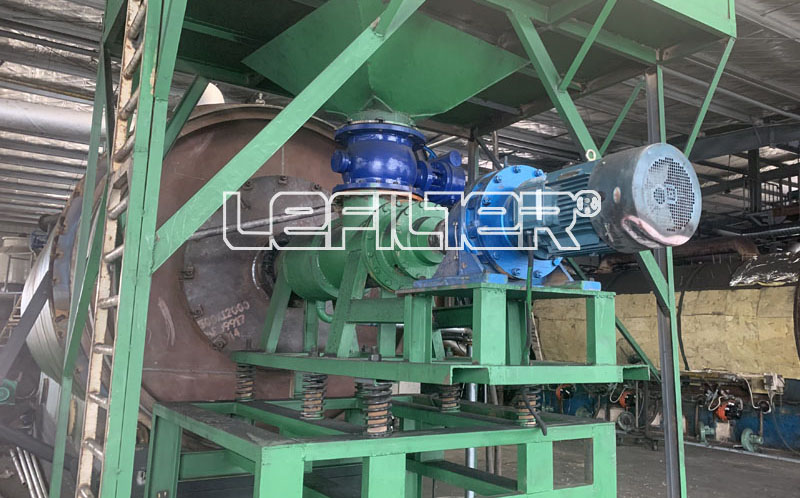 湖北某地順利投產的半連續(xù)式廢輪胎煉油項目 湖北某地順利投產的半連續(xù)式廢輪胎煉油項目