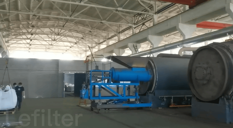 間歇式煉油設備配套的移動式進料機 間歇式煉油設備配套的移動式進料機